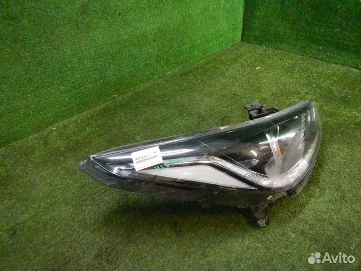 Фара правая Hyundai Solaris