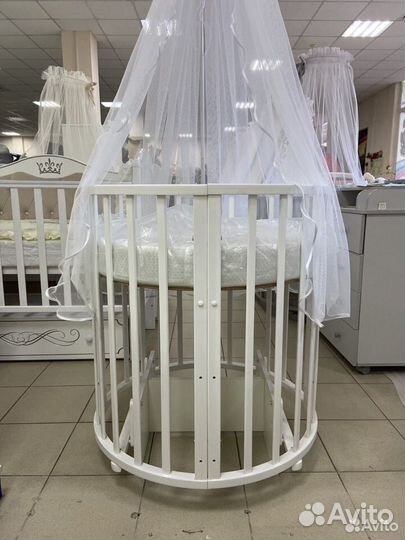 Детская кроватка круглая овальная с маятником