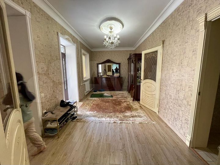 Дом 300 м² на участке 5 сот.