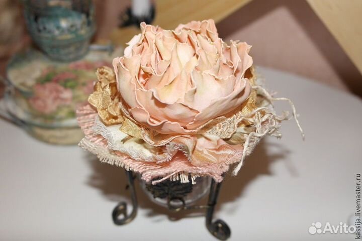 Брошь бохо ручной работы 