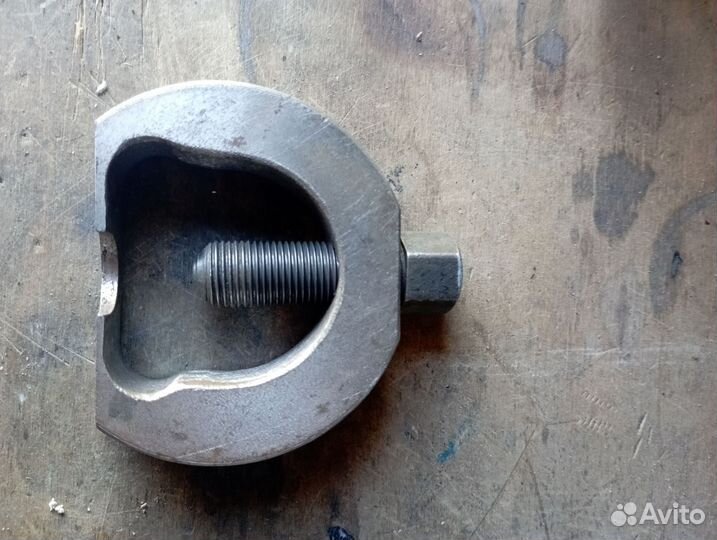 Съемник рулевых тяг и шаровой опоры универсальные