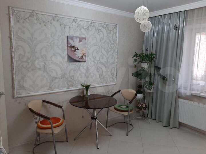 2-к. квартира, 93 м², 3/5 эт.