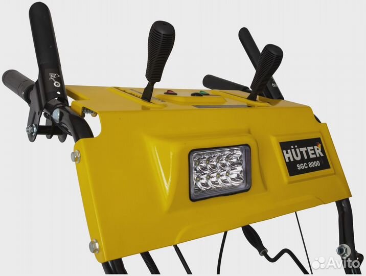 Снегоуборочная машина Huter SGC 8000