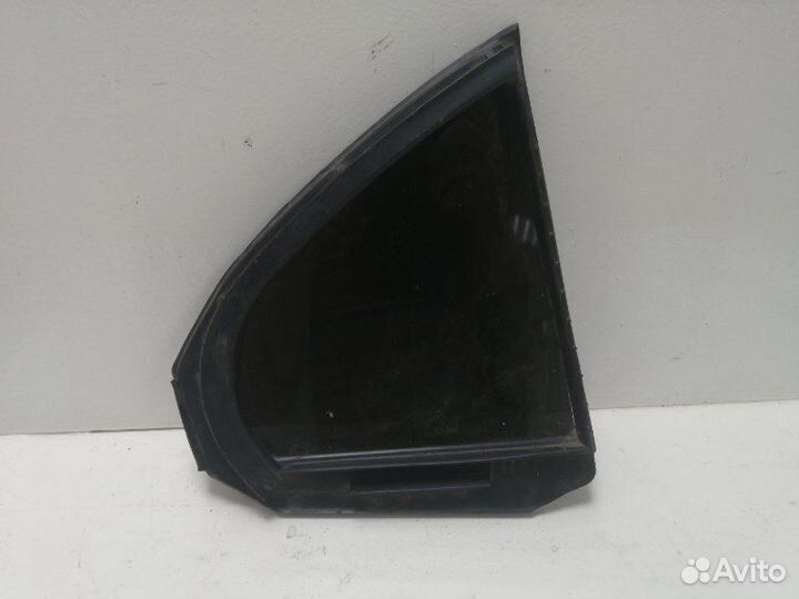 Стекло двери (форточка) заднее левое Mitsubishi