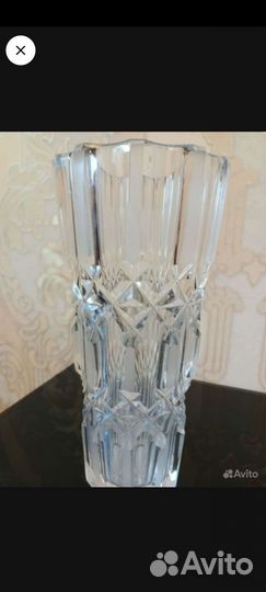 Ваза хрустальная и кувшин