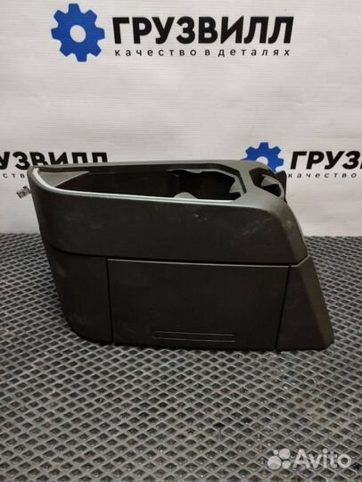 Полка для напитков Volvo FH4 82247442