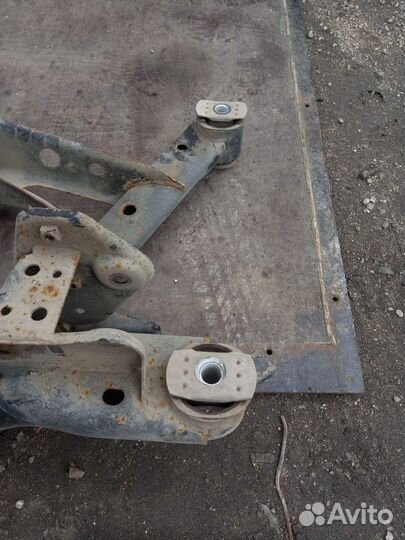 Подрамник задний VW Tiguan 1