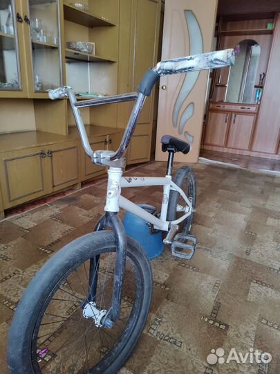 Трюковой велосипед BMX