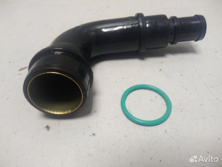 Патрубок вентиляции картера Volkswagen Passat B5