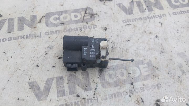 Моторчик заслонки печки Volvo S40