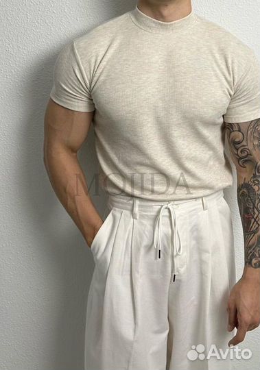 Футболка с высоким горлом old money