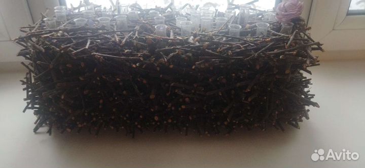 Интерьерная подставка для цветов