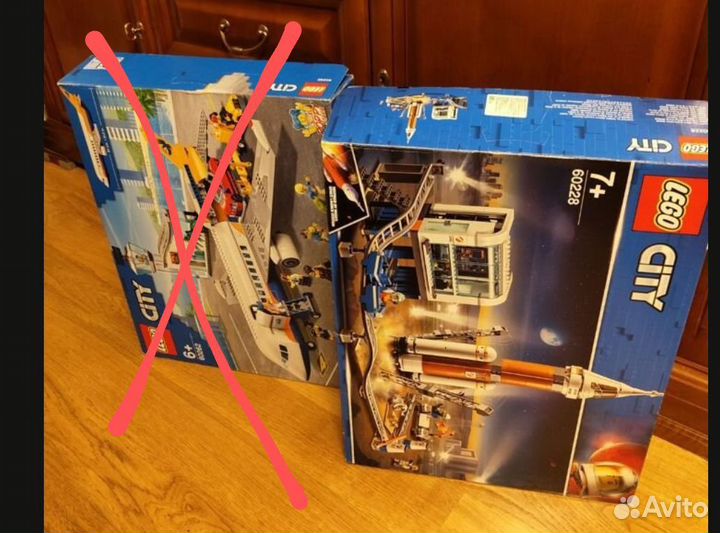 Lego City 60228 Космодром 60262 Аэропорт