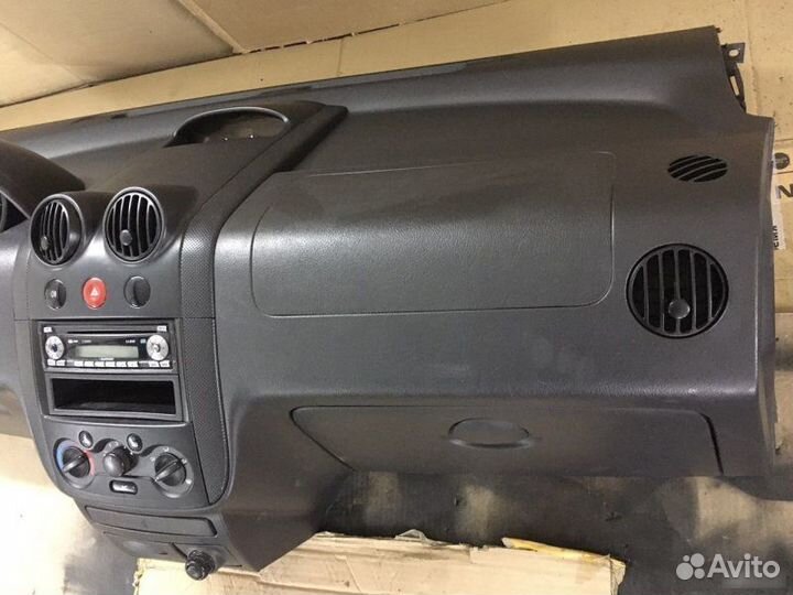 Торпедо Chevrolet Aveo T200