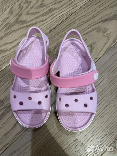 Босоножки crocs