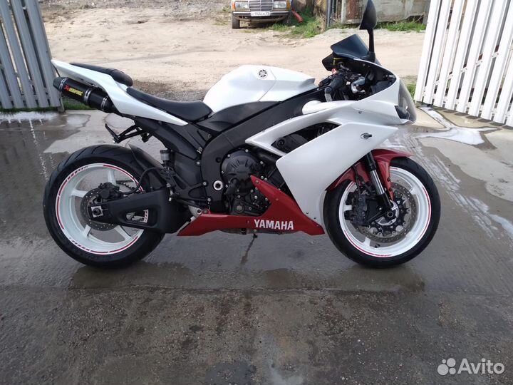 Продам Yamaha R1