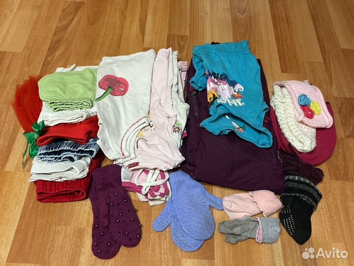 Пакетом одежда для девочки