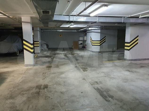 Машиноместо, 18 м²