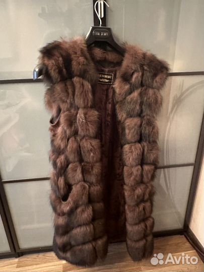 Меховая жилетка