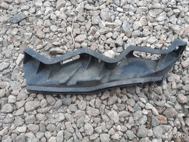 Крепление фары правое пассат б6