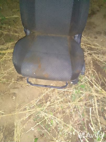 Автомобильное сиденье от иномарки