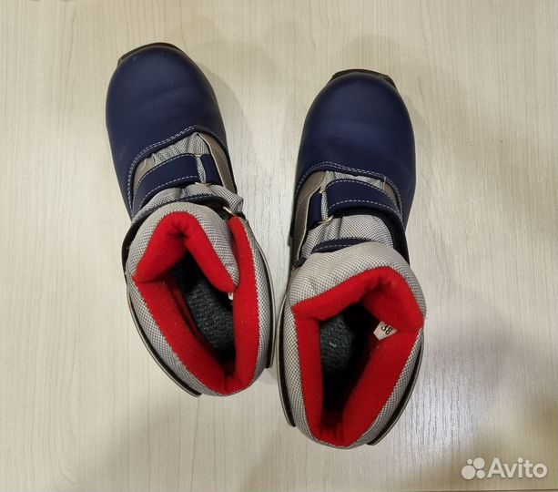 Лыжные ботинки