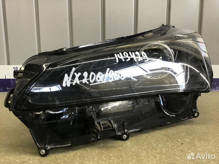 Фара левая Lexus NX 200 300H 2014