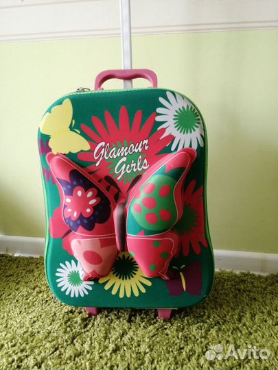Чемодан дорожный для девочки