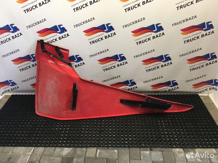 Спойлер кабины правый Daf CF