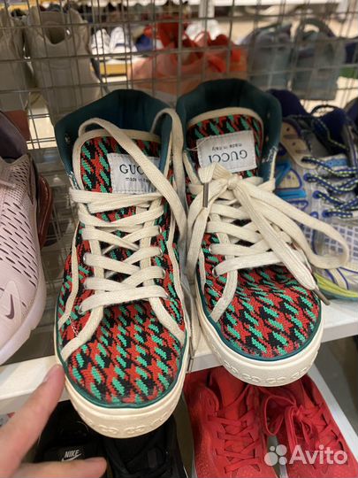 Кроссовки женские