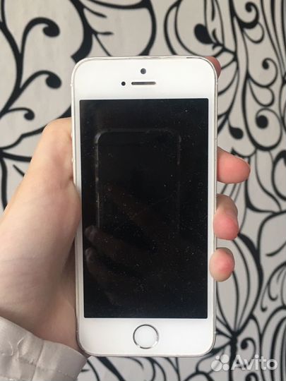 Телефон iPhone