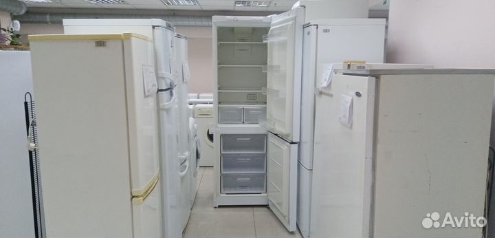 Холодильник Indesit