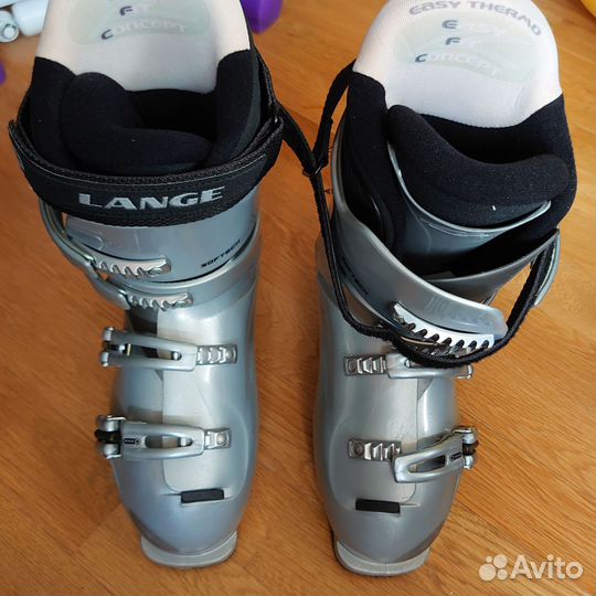 Горнолыжные ботинки