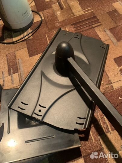 Полка настенная под телевизор