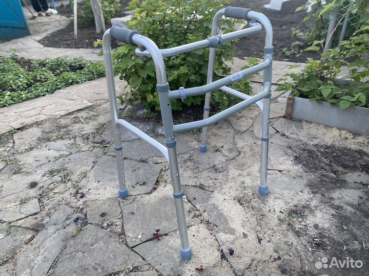 Ходунки для взрослых