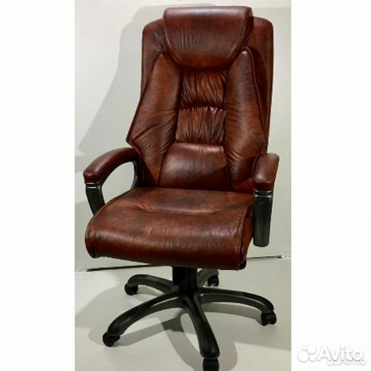 Офисное кресло