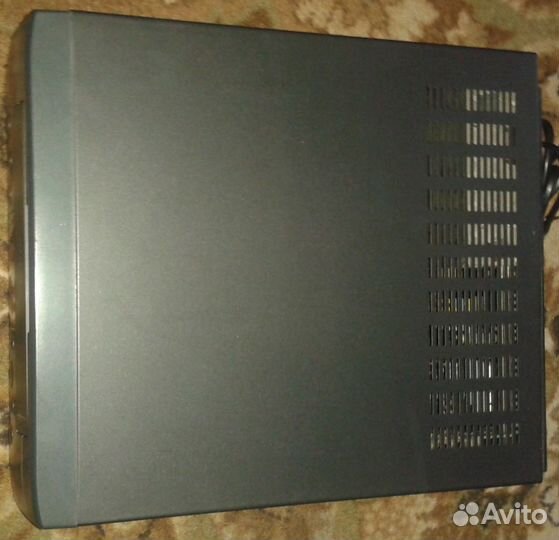 Видеомагнитофон Supra