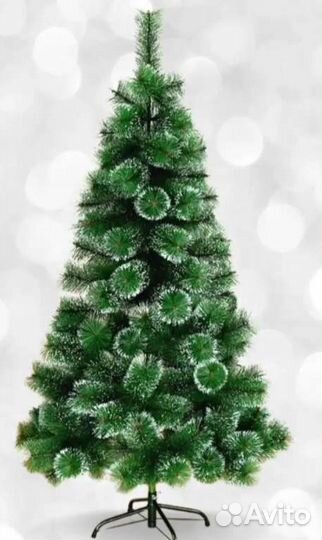 Красивая,пушистая елка