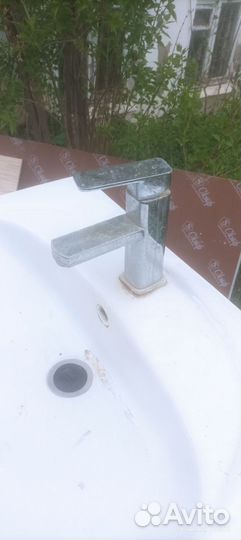 Тумба с раковиной для ванной