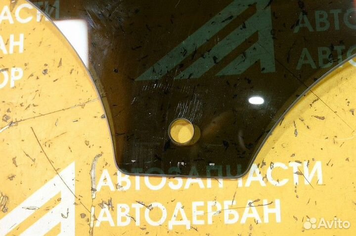 Стекло двери задней правой Ford Focus III 2011