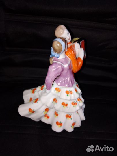 Фарфоровые статуэтки