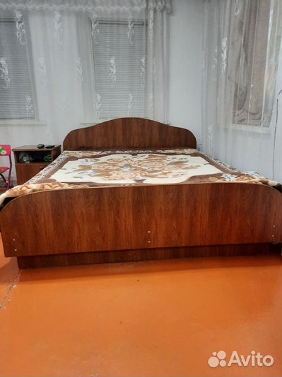 Кровать двухспальная