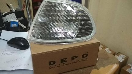 Поворотник левый Ford Scorpio l лев+прав