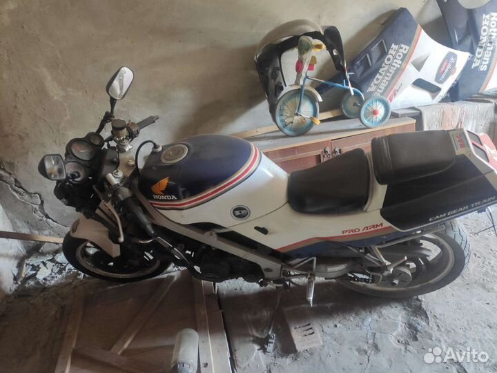 Мотоцикл honda VFR400 на запчасти