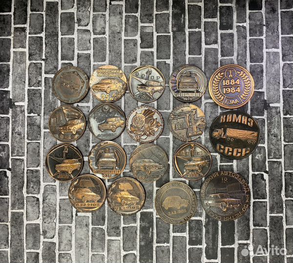 Настольная медаль