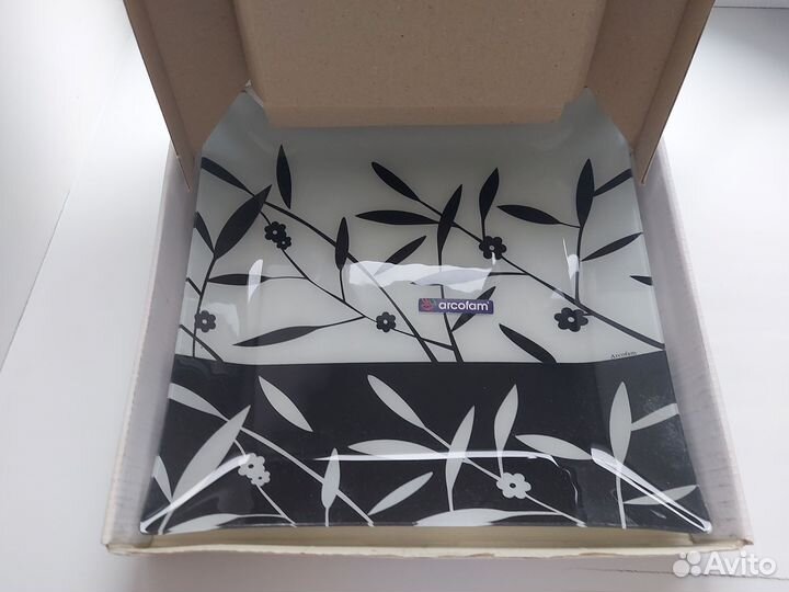 Набор тарелок новый