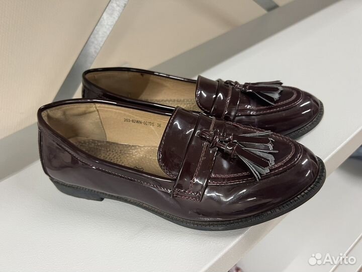 Лоферы женские