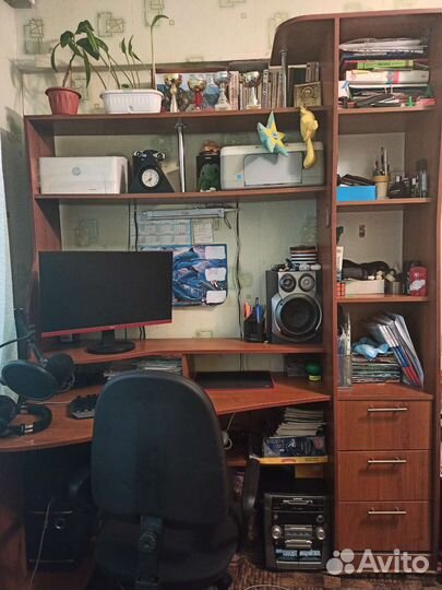 Стол компьютерный со стеллажом