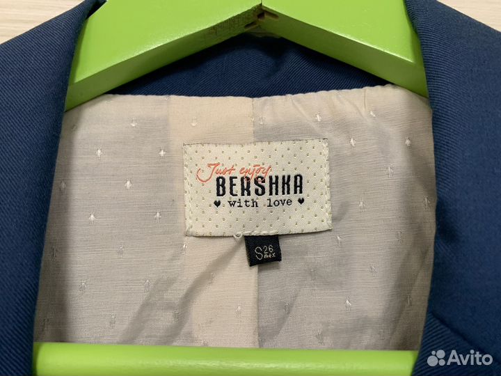 Пиджак женский bershka