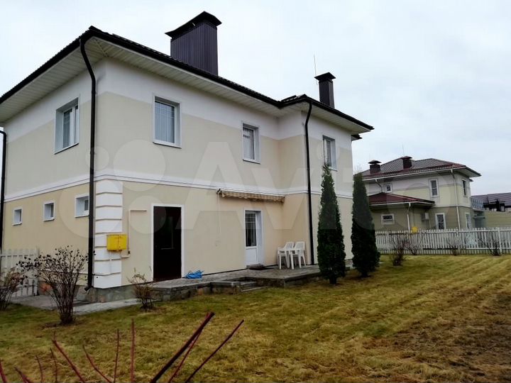 Дом 175 м² на участке 7,5 сот.